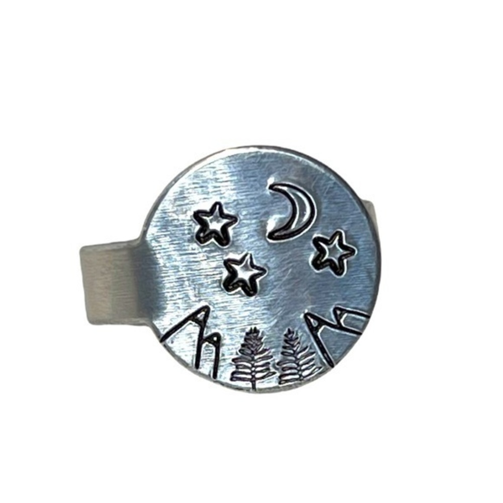 Handmade 9 stamped boho mountain silver adjustable hypoallergenic medallion ring - Picture 8 of 8